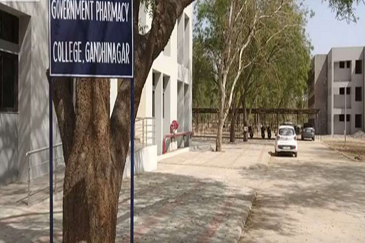 https://cache.careers360.mobi/media/colleges/social-media/media-gallery/40933/2021/10/27/Campus View of Government Pharmacy College Gandhinagar_Campus-View.png
